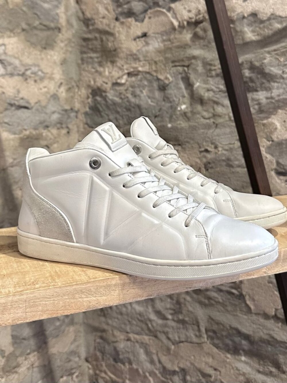 Louis Vuitton White Leather Suede Fuselage V Mid-top Sneakers